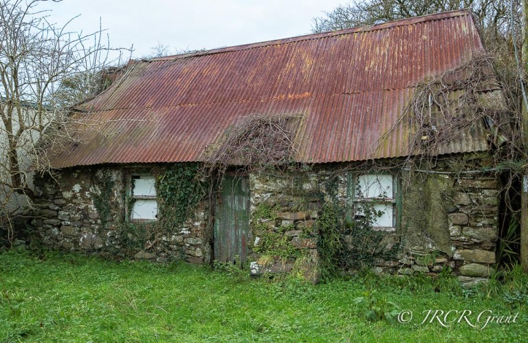 An old Irish cottage falls apart